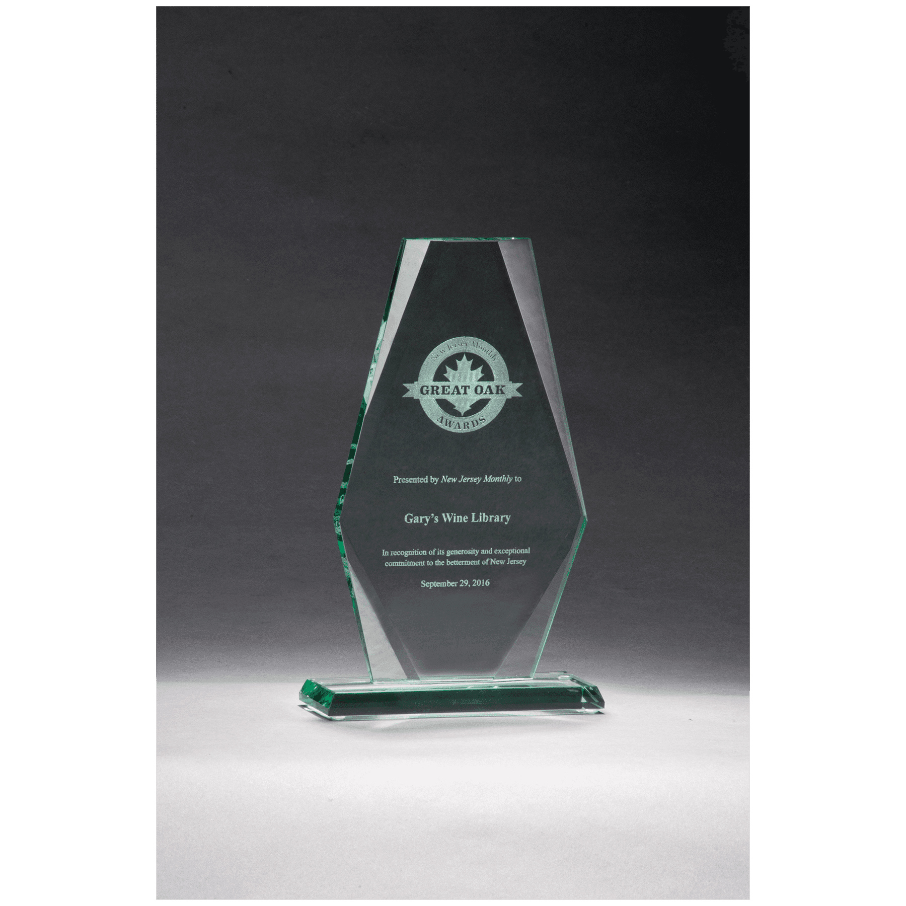 5.5" x 9" Premium Series Jade Glass Award