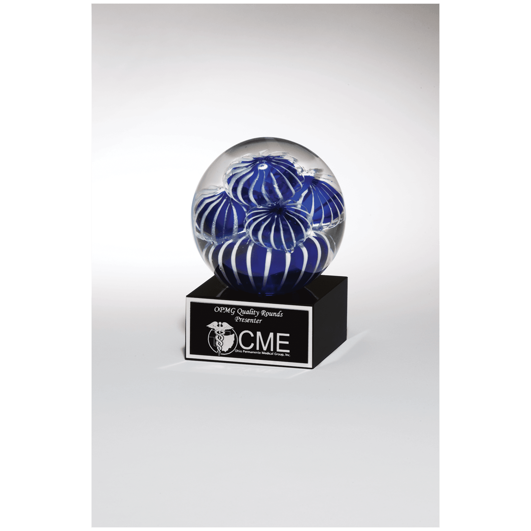 5" Globe w/ Blue & White Sea Anemone Design on Black Base