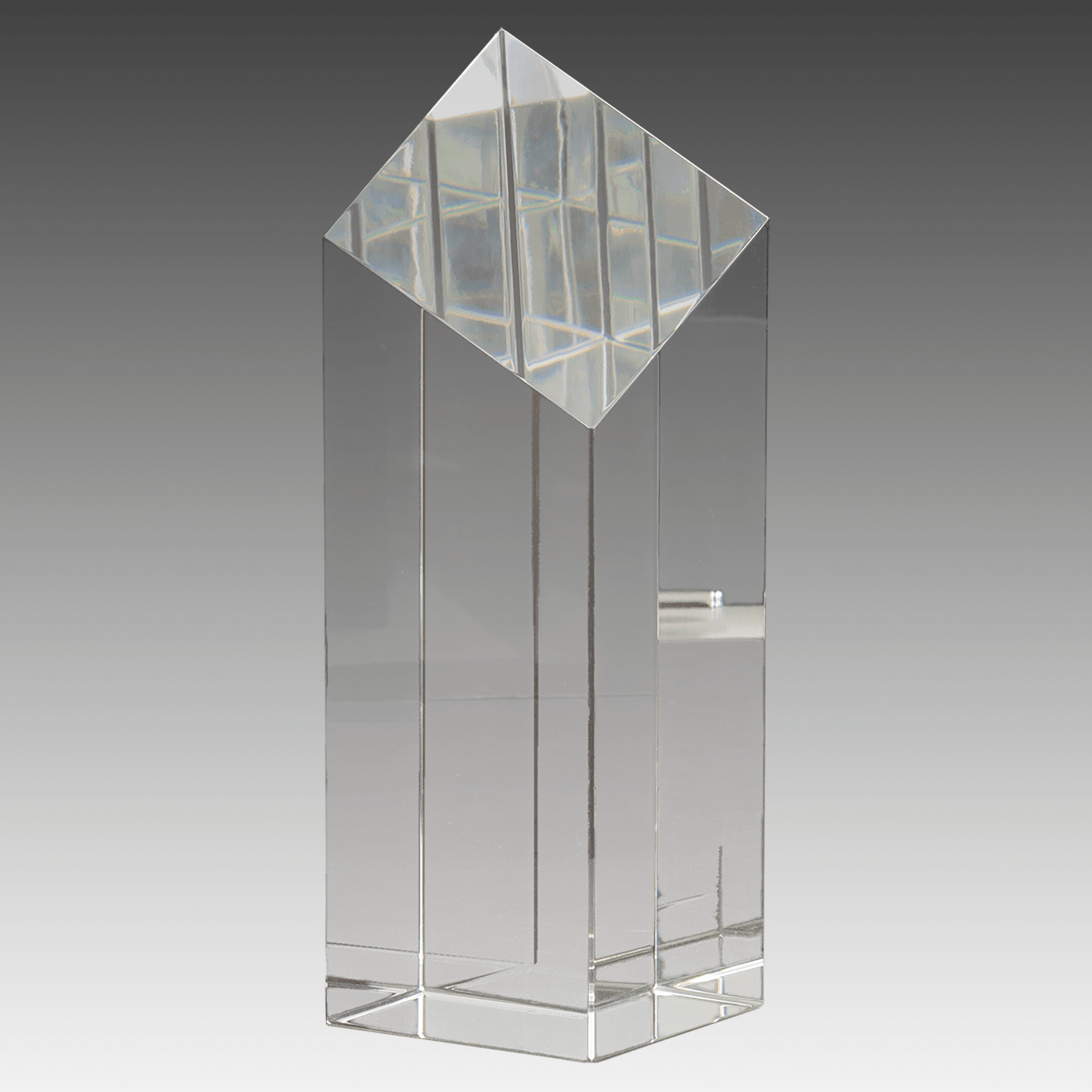 7" Crystal Diamond Top Pillar