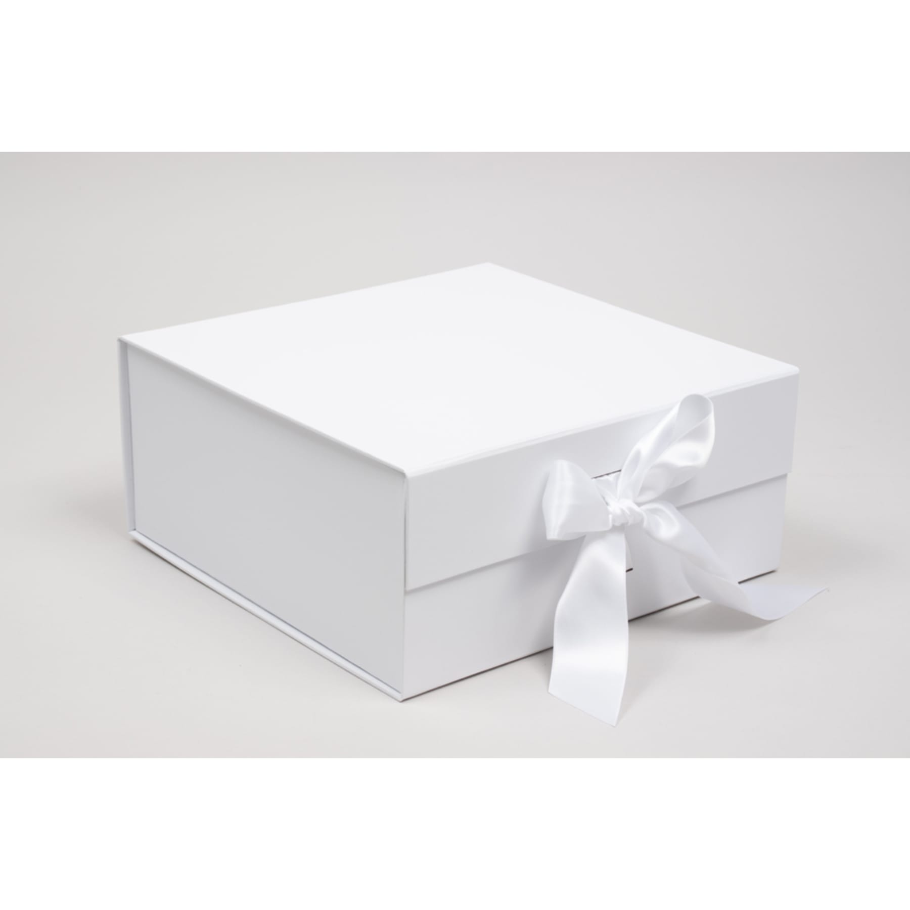 Matte Magnetic Gift Boxes with Ribbons - BXM03